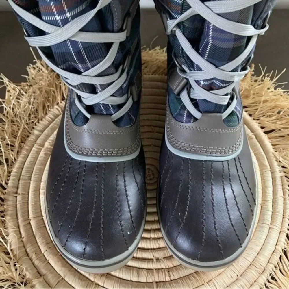 SOREL Women’s Trivoli Tall Lace Up Fleece Lined Blue Plaid Winter Boots Size 8.5